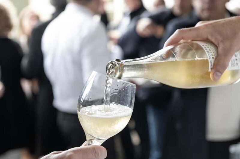 Vinho Verde - Wine Tasting with Transportation - Key Points