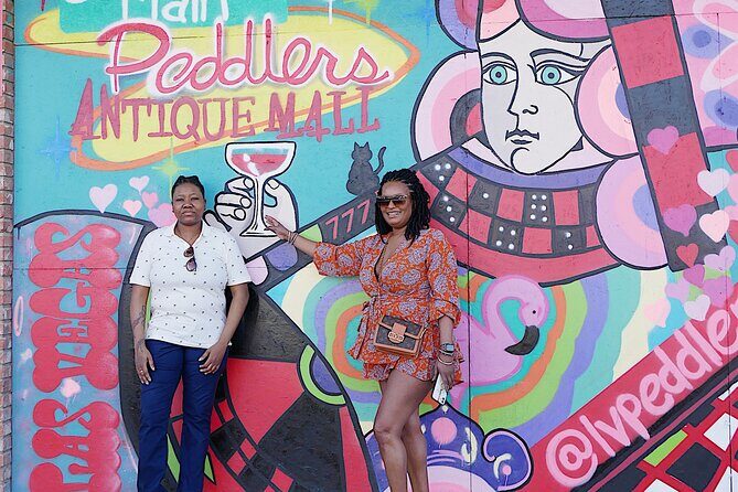 Vintage Shopping Tour of the Arts District with 100 Photos, Champagne and Lunch - Unpacking the Experience: What You Can Expect