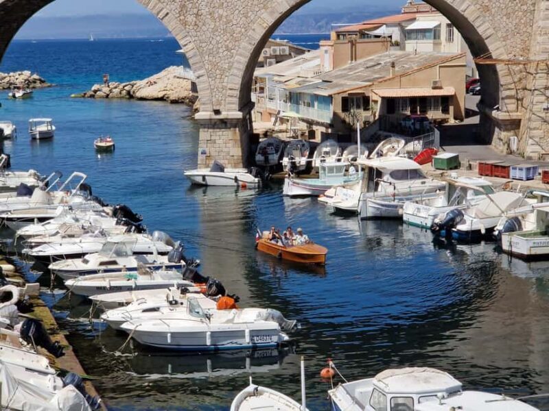 Vintage sunset boat tour of Marseille for couples (2h) - Practical Details and Considerations