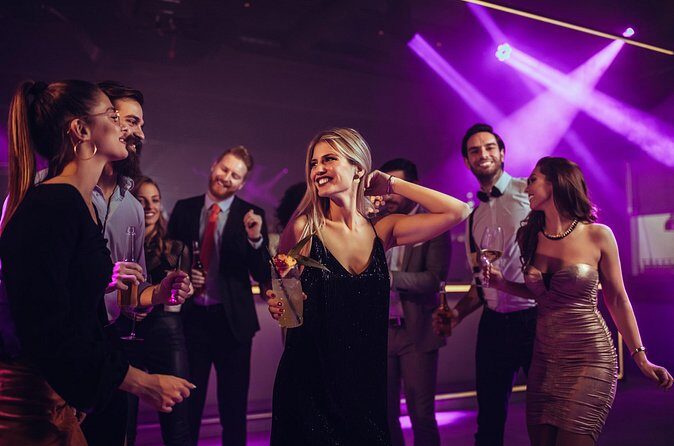 VIP Club Crawl Fremont Street, Las Vegas: Entry & Drink Specials - Who will love this tour?