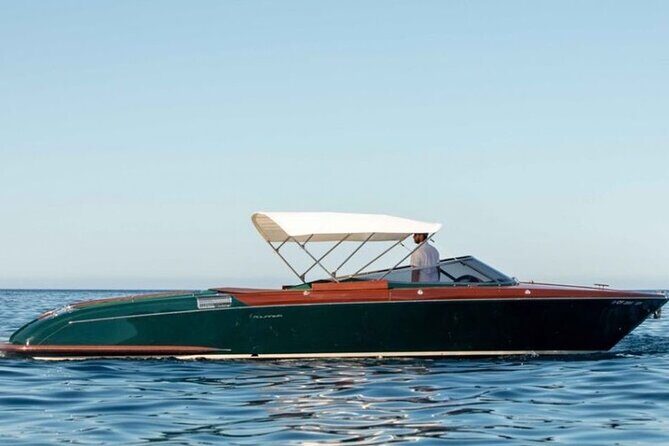 VIP Private Luxury Boat Tour - Riva Aquariva Yacht Venice - The Sum Up