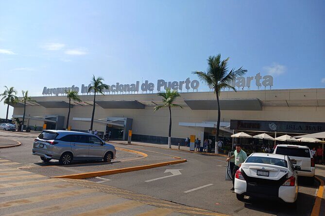 VIP Round Trip Transfer Puerto Vallarta Airport to Mismaloya Area - Pricing and Value