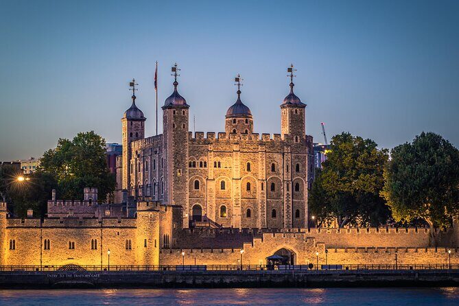 VIP Tower of London: After Hours Tour & Ceremony of the Keys - Exploring the Itinerary — What to Expect