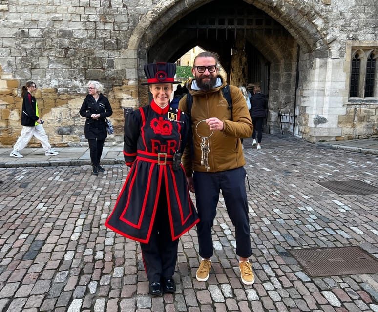 VIP Tower of London Beefeater Meet & Greet and Royal London - Key Points