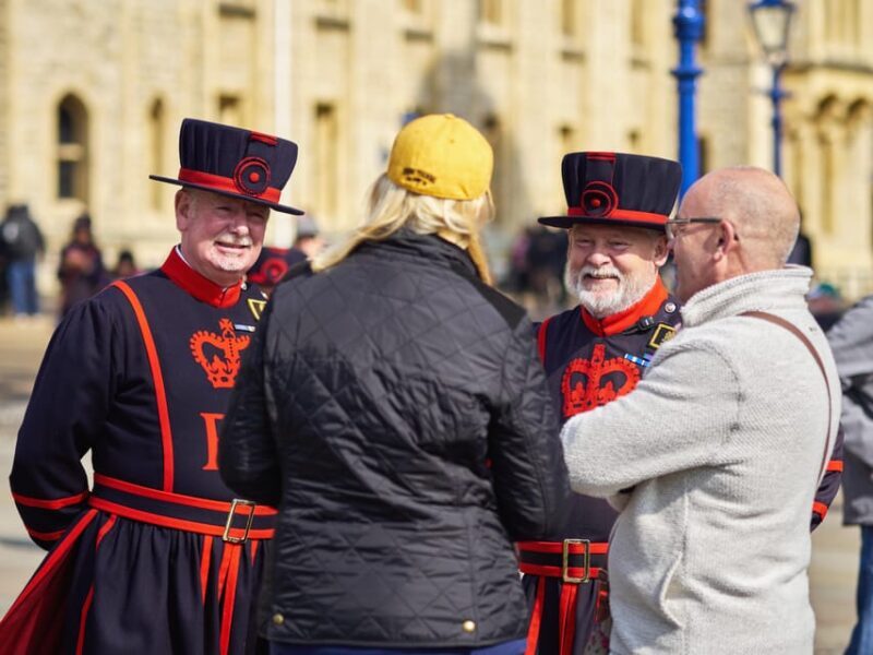 VIP Tower of London Beefeater Meet & Greet and Royal London - FAQ about the Tour
