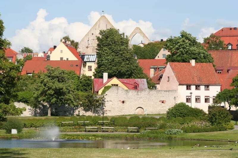 Visby: Hop-On Hop-Off 1 day Bus Tour - Key Points