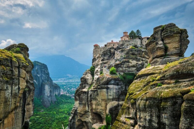 Visit Delphi & Meteora Monasteries Full Day Private Trip - Visiting Delphi: The Ancient Oracle
