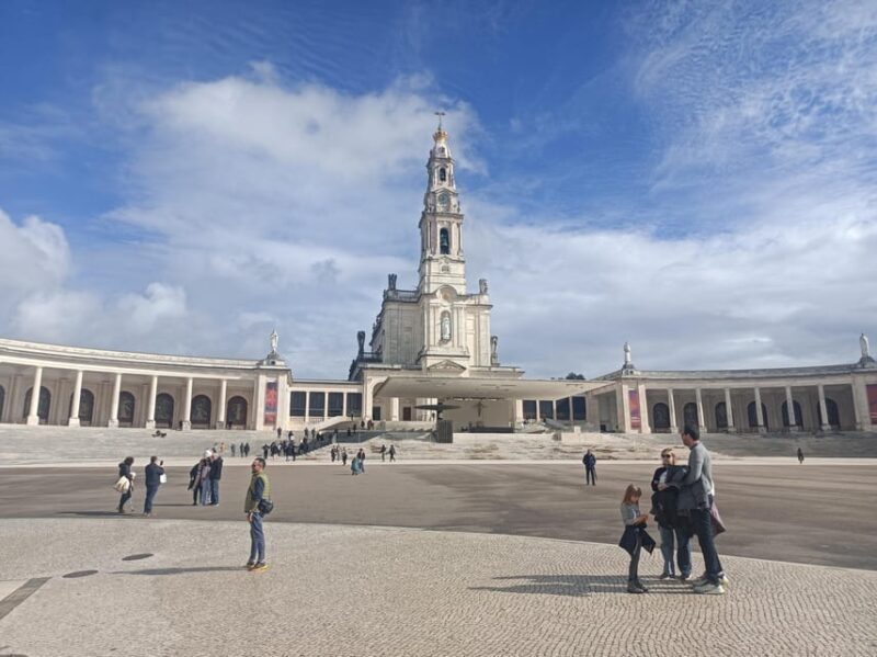 Visit Fátima, Nazaré and Óbidos - Pricing and Value