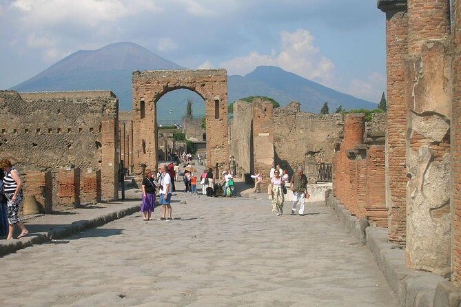 Visit in Pompeii - Pompeii Private Tour with Ada - What You Can Expect from the Pompeii Private Tour with Ada