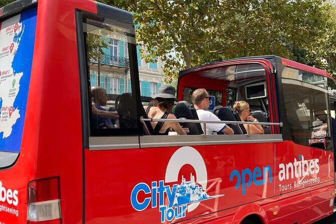 Visit of Antibes Juan-Les-Pins by convertible bus - Is this tour worth it?