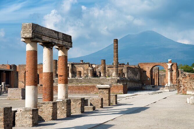 Visit of Pompei and Wine Tasting with Lunch from Amalfi - What to Expect from the Tour
