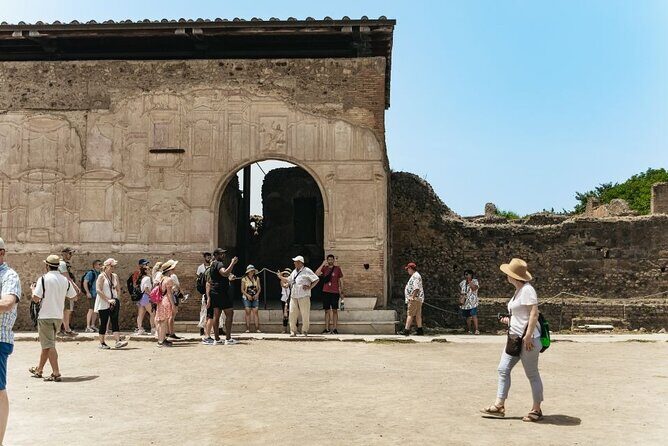 Visit of Pompei and Wine Tasting with Lunch from Amalfi - FAQs