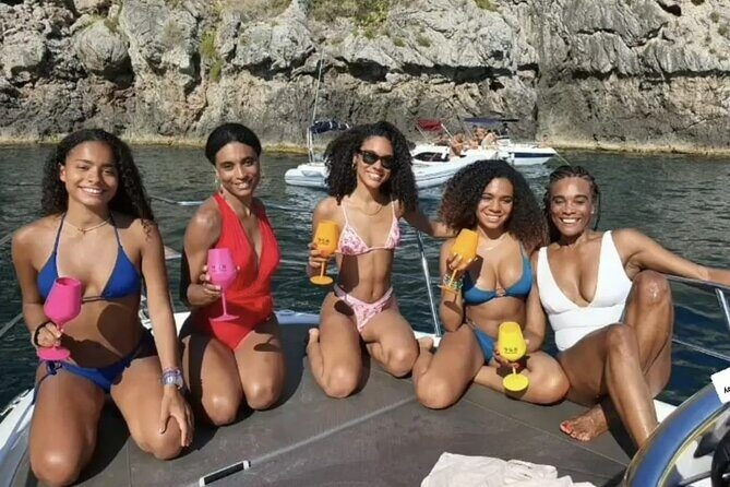 Visit of the bay of Taormina with private boat - Who Should Consider This Tour?