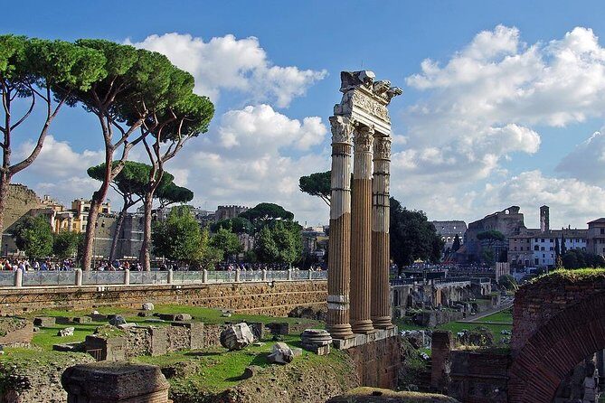 Visit of the Colosseum, Forum, Palatine Hill and Virtual Reality (VR) - The Sum Up