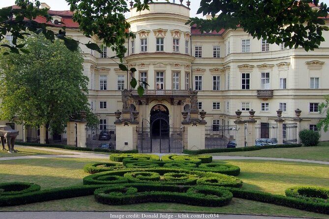 Visit Prague Castle & Lobkowicz Palace: Private Half-Day Tour - What the Reviews Tell Us