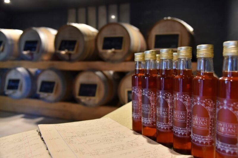 Visit the artisanal vinegar factory of Château Coupelle d'Ertan - Discovering the Art of Vinegar at Château Coupelle d’Ertan