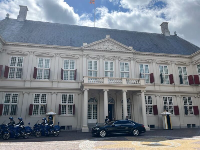 Visit the Girl with the Pearl Earring, The Hague & Delft - The Experience in Detail