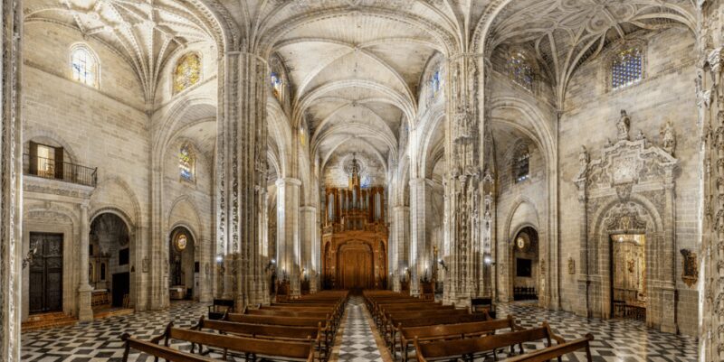 Visit to the Church of San Miguel - Exploring the Church of San Miguel in Jerez: A Detailed Look