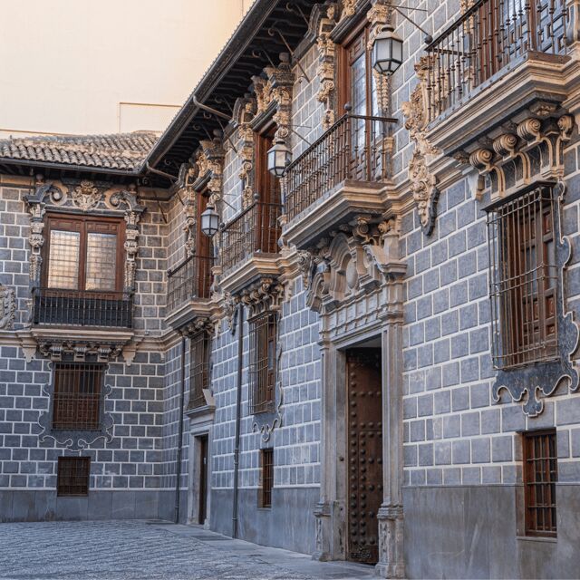 Visita guiada Catedral y Capilla Real y su entorno - Discover Granada’s Hidden Gems: The Cathedral and Royal Chapel Guided Tour