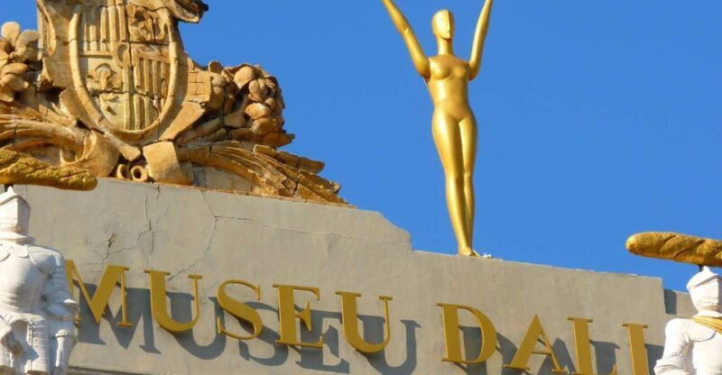 Visita guiada por el Teatro-Museo Dalí - The Itinerary in Detail