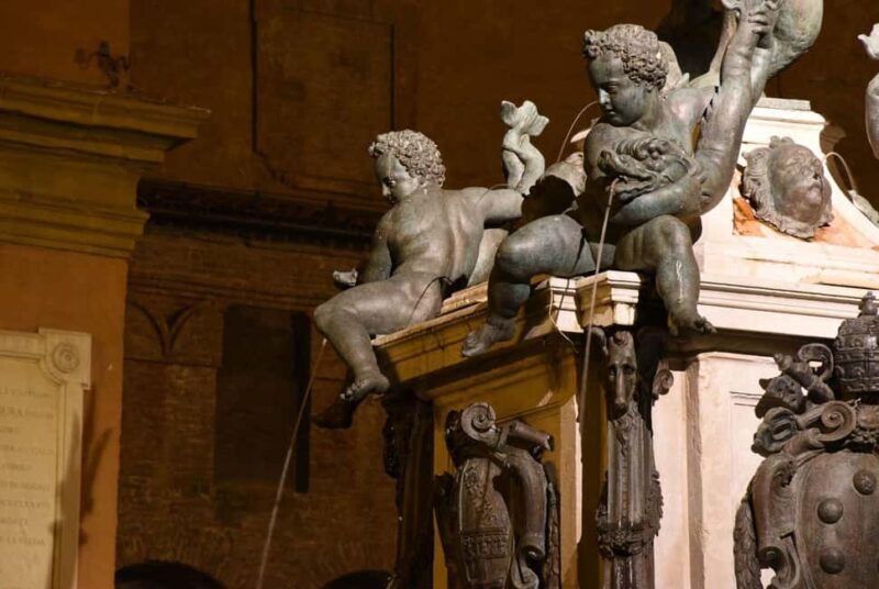 Visita Guidata di Bologna segreta, curiosa e misteriosa - Practical Details and What to Expect