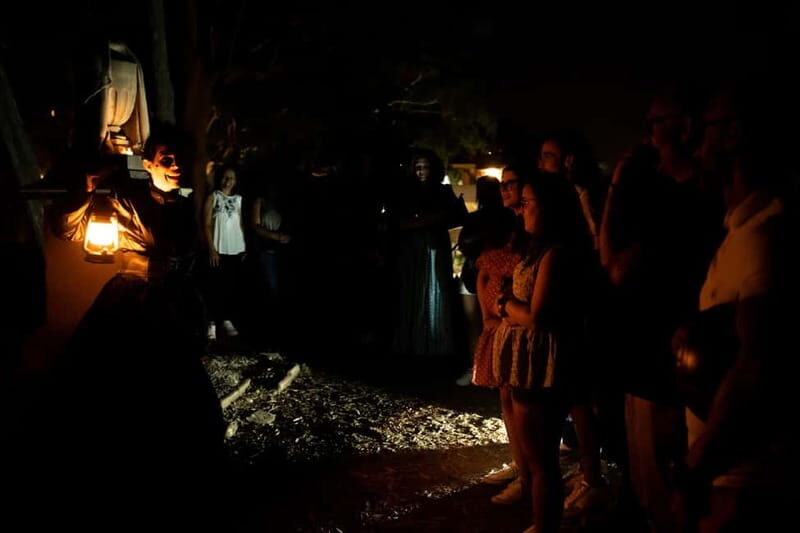 Visita teatralizada nocturna al Cementerio Inglés de Málaga - What Is This Tour All About?