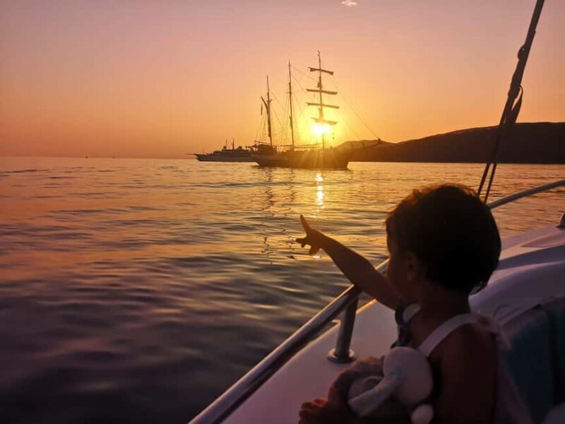 Visite en bateau avec final au COUCHER DE SOLEIL+vin Corse - The Sum Up