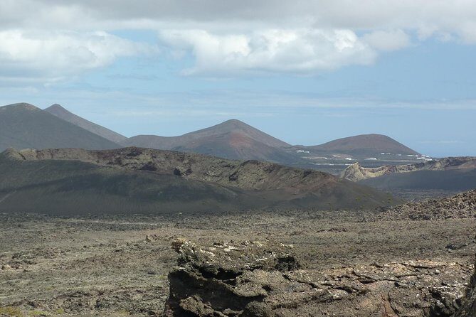 Volcano Hike - Timanfaya eruptions - An In-Depth Look at the Volcano Hike Experience