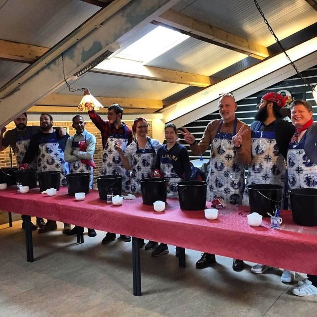 Volendam: 2.5-Hour Cheesemaking Workshop & Clog Making Tour - Who Should Consider This Tour?