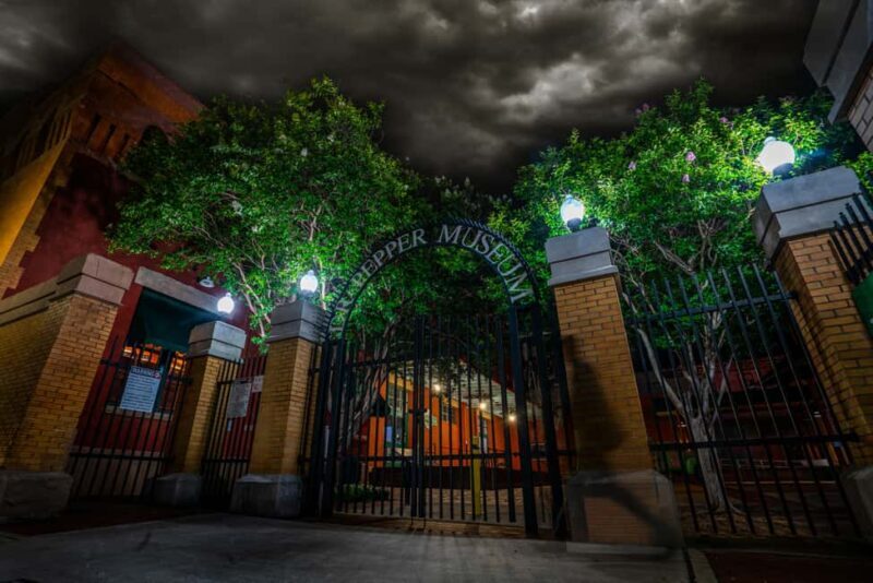 Waco Ghost Tour: Wild Whispers of the Wicked - Key Points