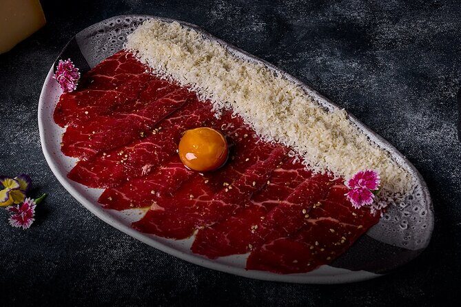 WAH Show Madrid: Food, Live Performance & Party - Firsthand Perspectives from Reviewers