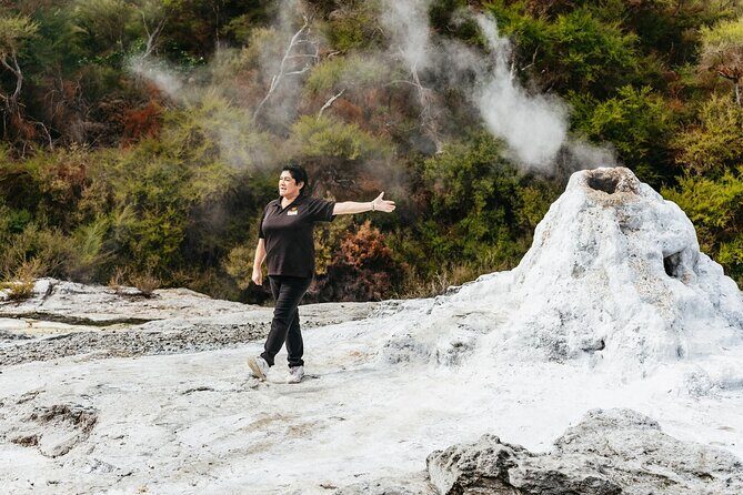 Wai-O-Tapu Thermal Wonderland, Rotorua, New Zealand - Detailed Breakdown of the Tour