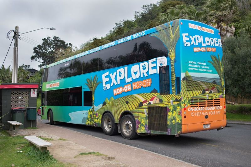 Waiheke Island: Ferry & Hop-On Hop-Off Explorer Bus Tickets - Winery country: Batch, Mudbrick, Cable Bay, and friends