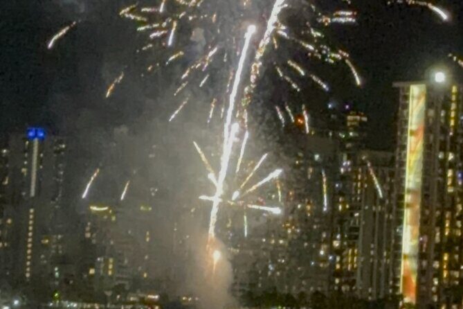 Waikiki Beach Catamaran Friday Night Fireworks Tour - What to Expect on the Waikiki Fireworks Catamaran Tour