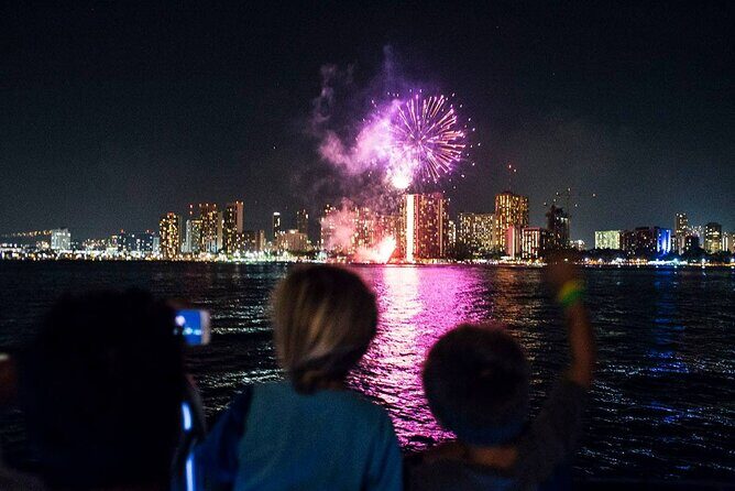 Waikiki Glass Bottom Boat Fireworks Tour - The Experience in Detail