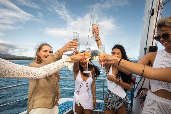 Waikiki Sunset Cruise With Live Music Entertainment from Oahu - Entertainment Options: Live Hawaiian Music, Jazz, or DJ