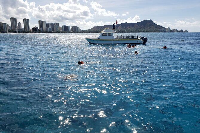 Waikiki Sunset & Wine Turtle Snorkeling Cruise - Food, Drink & Atmosphere