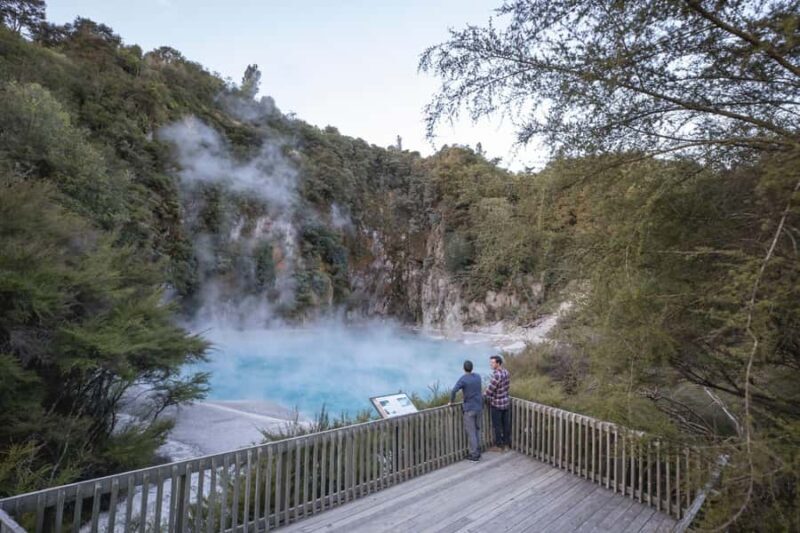 WAIMANGU VOLCANIC VALLEY Rotorua Group Tour Ex Auckland - The Scenic Drive and Rotorua Highlights