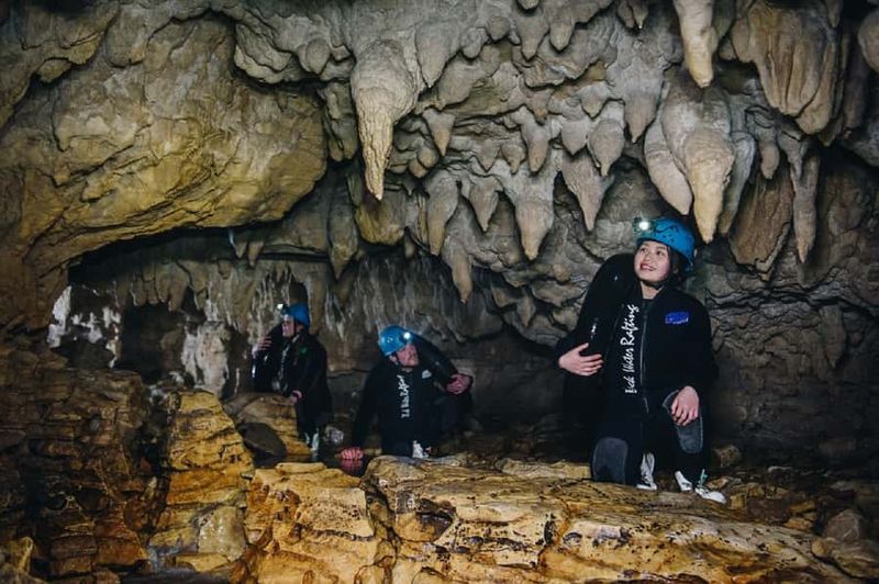 Waitomo Caves: Labyrinth Black Water Rafting Experience - Why the guides make (or break) this experience