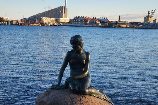 Walk & Ferry: Copenhagen Highlights + Change of Guards Finale - Key Points