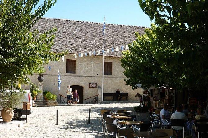 Walk in Omodos alleys & around Kelephos medieval Venetian bridge - Who Is This Tour Best For?