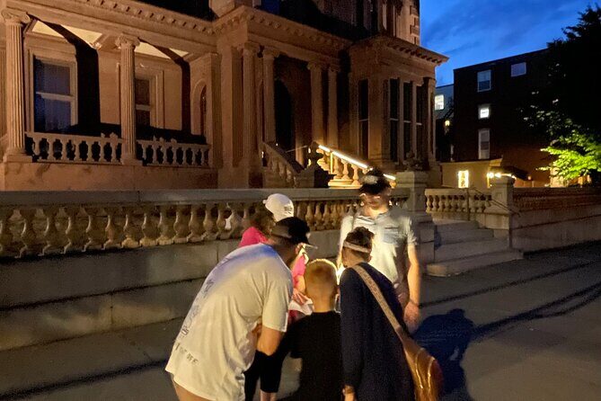 Walk With Ghosts in Portland - A Close Look at the Tour Experience