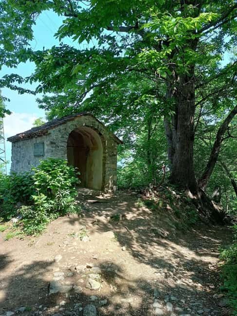 Walking on Lake Como: the Wayfarer's Path from Varenna to Dervio - Exploring Lake Como’s Eastern Shore on Foot