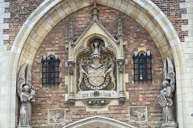 Walking Tour Bruges: Exciting Stories, Mysteries, People - Who Should Consider This Tour?