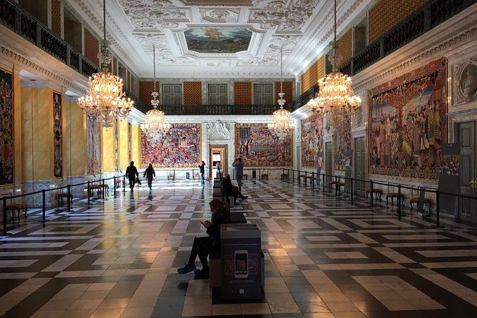 walking tour - Copenhagen and Christiansborg 3 hours - The Itinerary in Detail