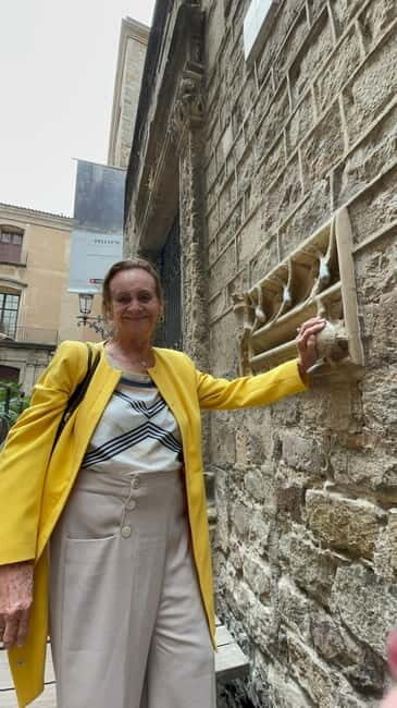 Walking Tour Gothic Quarter & Historic Center of Barcelona - Who Should Consider This Tour?