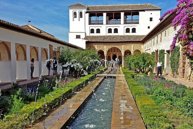 Walking tour in Alhambra, Nasrid Palaces and Generalife - A Closer Look at the Tour Itinerary