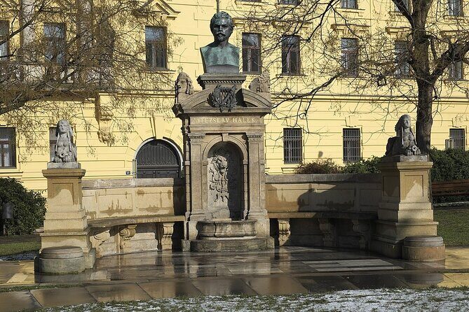 Walking Tour in New Town with Operation Anthropoid (WWII) - The Sum Up