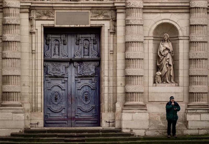 Walking Tour in old Paris half day - Key Points