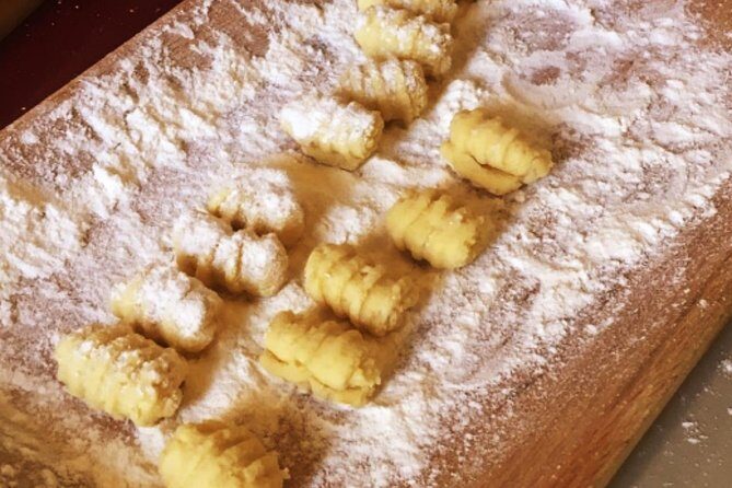 Walking tour in the Heart of Rome and a Cooking Class in a Very Small Group - Analyzing the Value